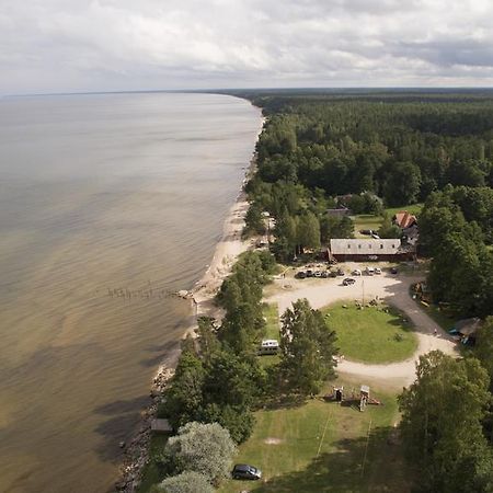 Viesu Nams Melnsils Hotel Bagian luar foto