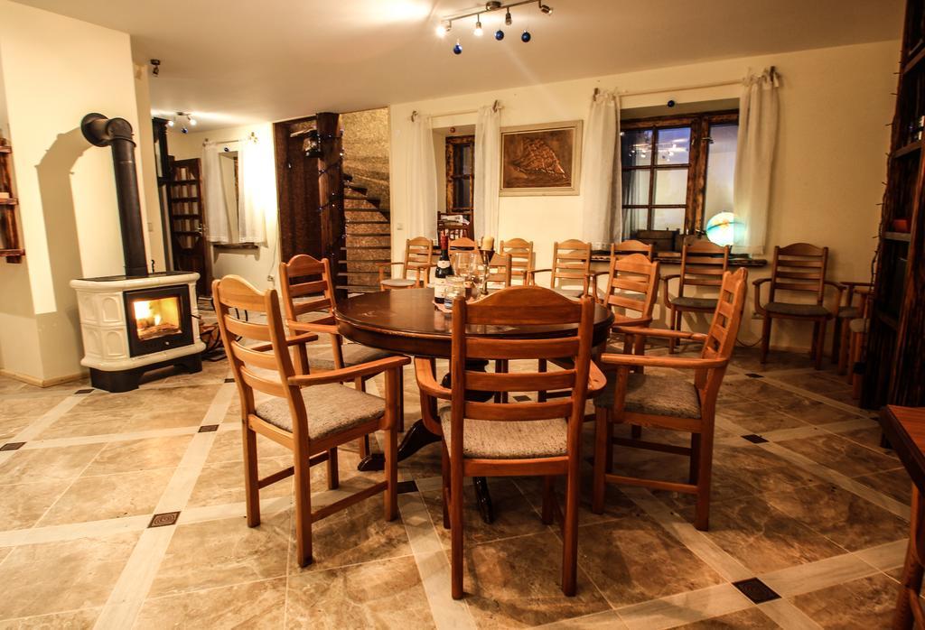 Viesu Nams Melnsils Hotel Bagian luar foto
